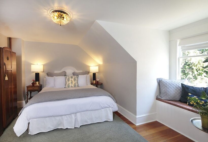 اتاق استاندارد, Calderwood Inn