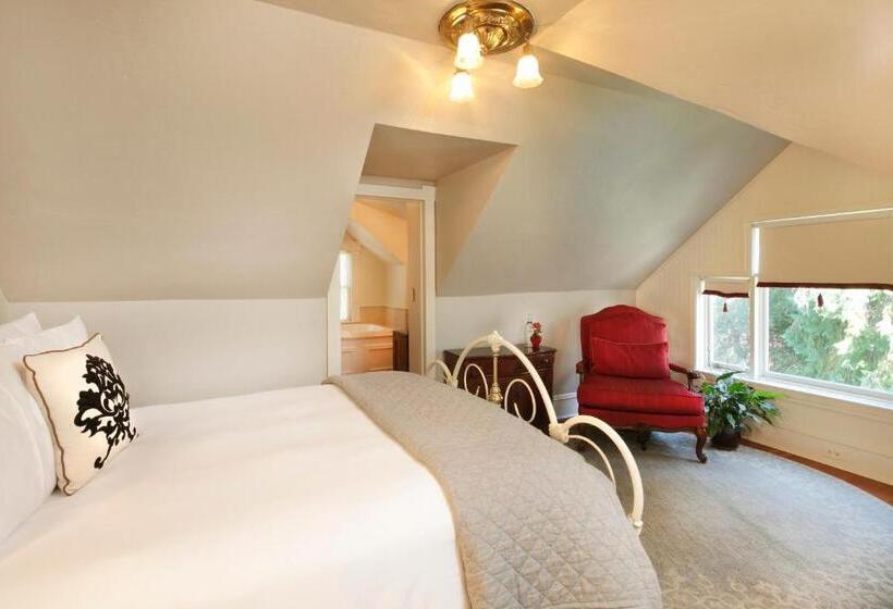 اتاق استاندارد, Calderwood Inn