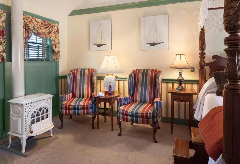 キングサイズベッドのスーペリアルーム, Captain's House Inn