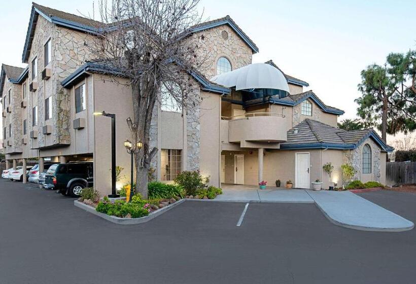 Standard Room King Bed Adapted for people with reduced mobility, Clarion Inn Silicon Valley