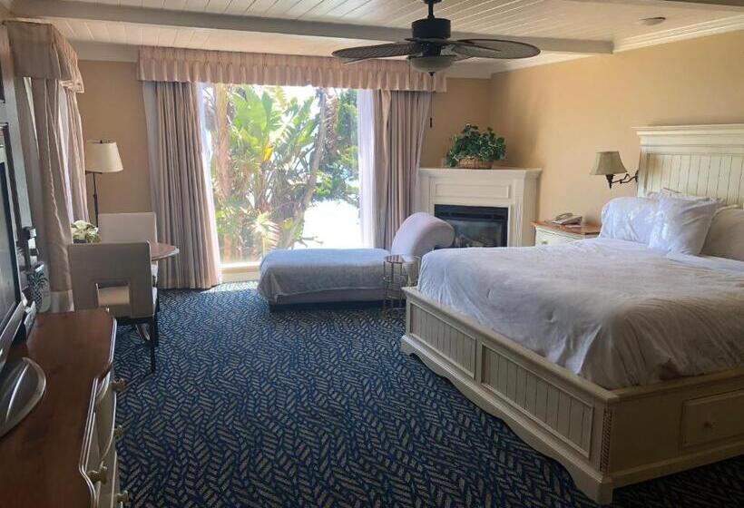 سوئیت با تخت بزرگ, Cliff House Inn