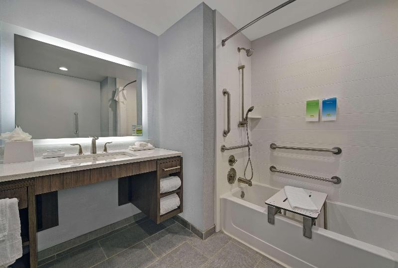 اتاق استاندارد با تخت بزرگ, Country Inn & Suites By Radisson, Mishawaka, In
