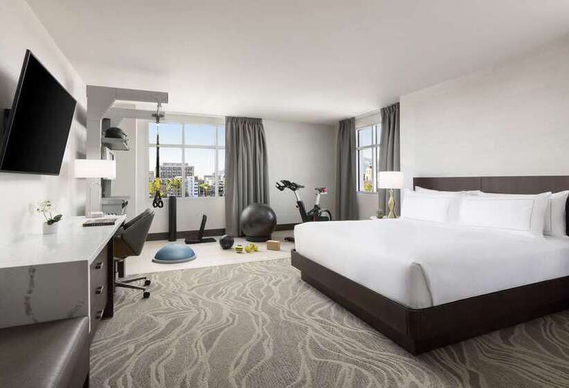 اتاق استاندارد با تخت بزرگ, Doubletree By Hilton Gainesville