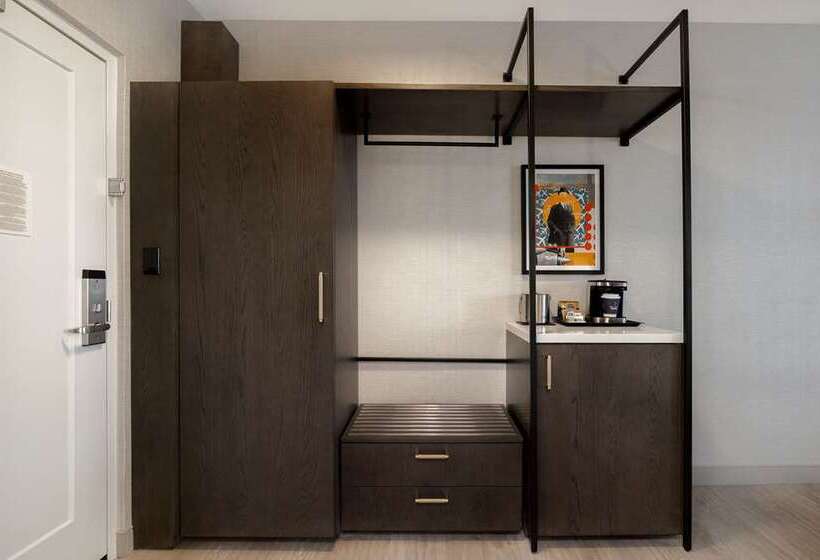 اتاق استاندارد با تخت بزرگ, Doubletree By Hilton Gainesville