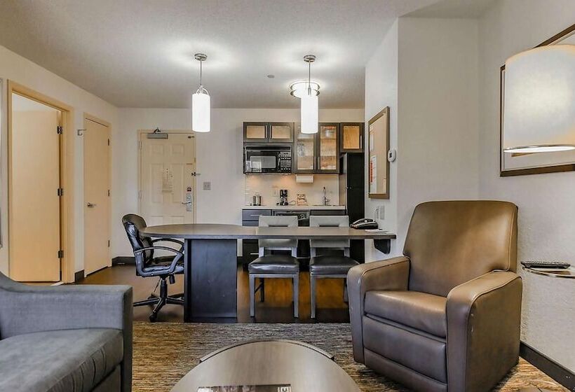 Suite Adapted for people with reduced mobility, Sonesta Simply Suites Anaheim