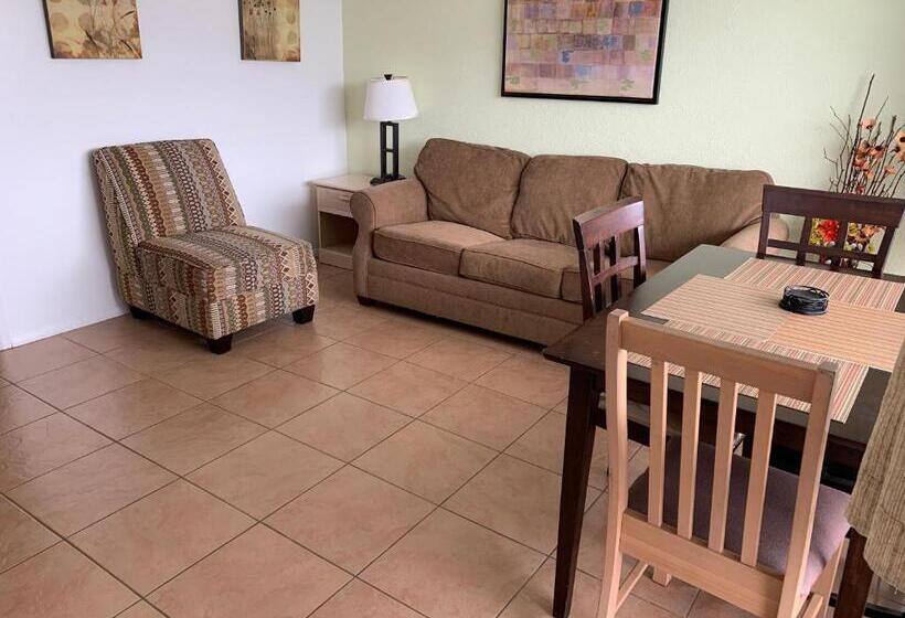 سوئیت جونیور خانوادگی, Cara Mara Resort