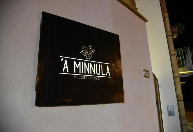 اتاق استاندارد با بالکن, ‘a Minnula