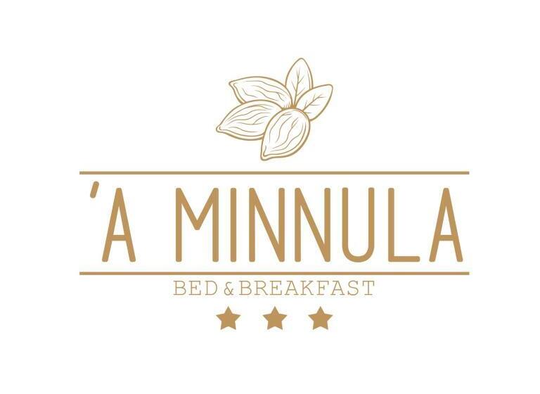 اتاق لوکس, ‘a Minnula