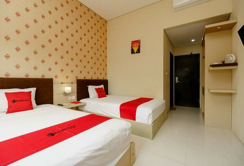 اتاق استاندارد, Reddoorz Plus Near Sangkareang Park