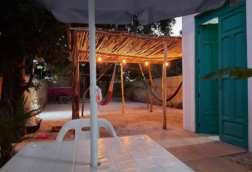 اتاق استاندارد, Guaya Hostel