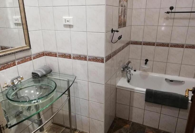 سوئیت راحتی, Anandi Guesthouse Mariental