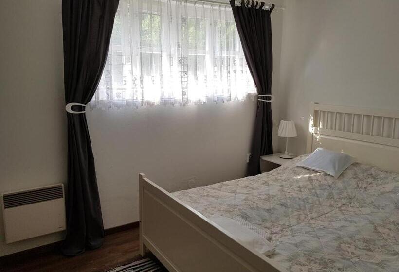 اتاق لوکس, čertovka Peklo