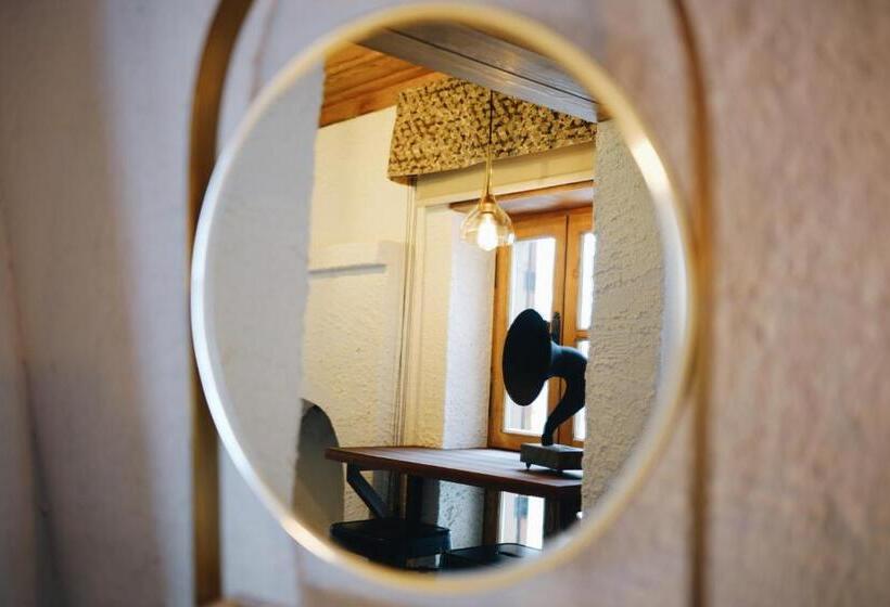 اتاق دوبلکس, Bono Hotel Old Town