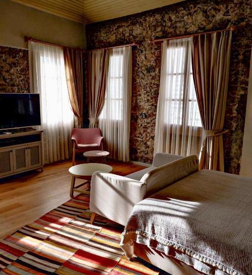 اتاق لوکس, Bono Hotel Old Town