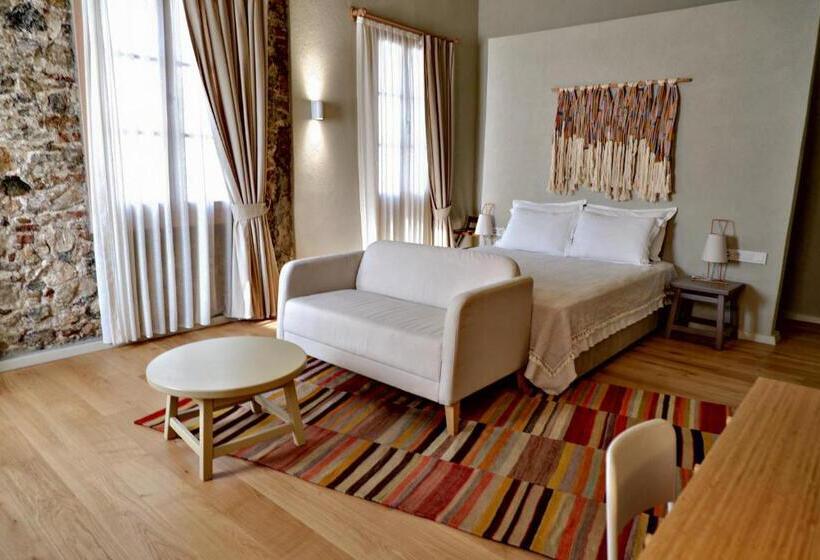 اتاق لوکس, Bono Hotel Old Town