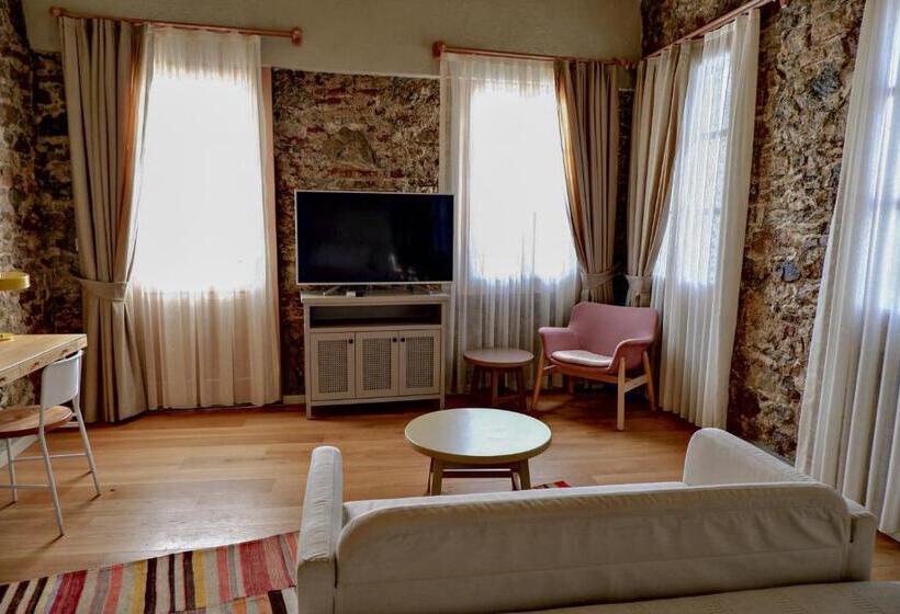 اتاق لوکس, Bono Hotel Old Town