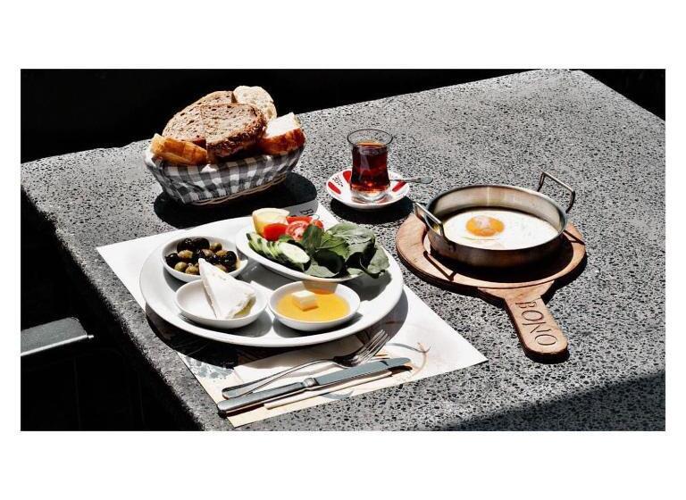 اتاق لوکس با بالکن, Bono Hotel Old Town