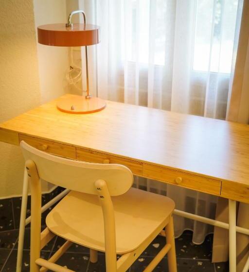 اتاق لوکس با بالکن, Bono Hotel Old Town