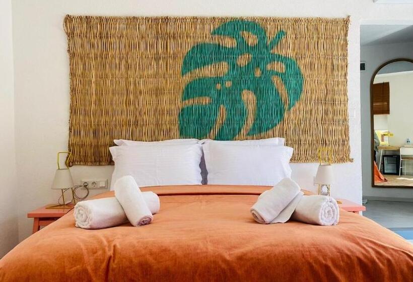 Standard Triple Room with Terrace, Bono Hotel Old Town