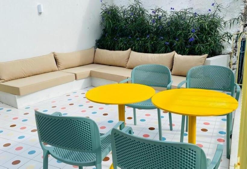 Standard Triple Room with Terrace, Bono Hotel Old Town