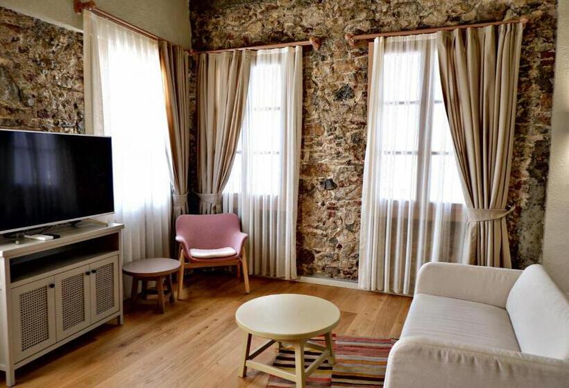 اتاق لوکس, Bono Hotel Old Town