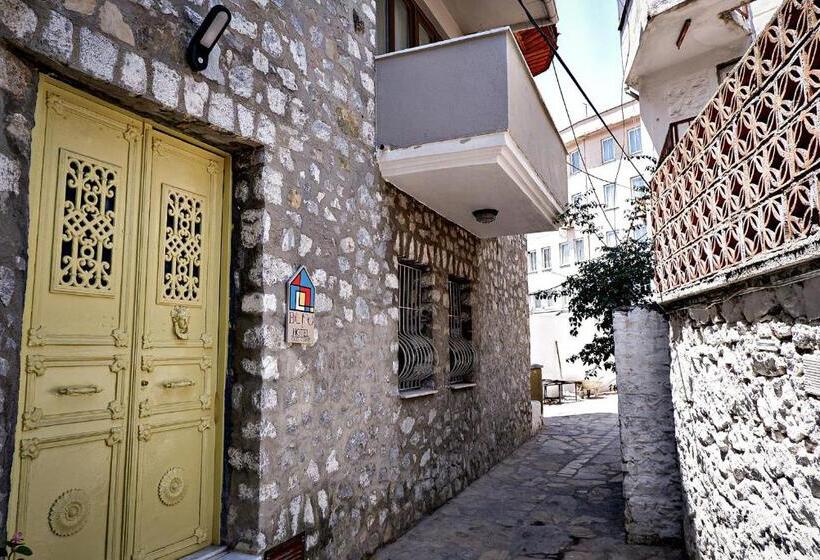 سوییت دوبلکس, Bono Hotel Old Town