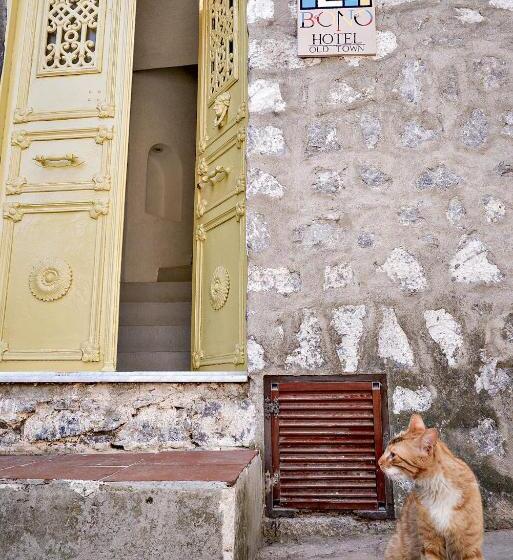 سوییت دوبلکس, Bono Hotel Old Town