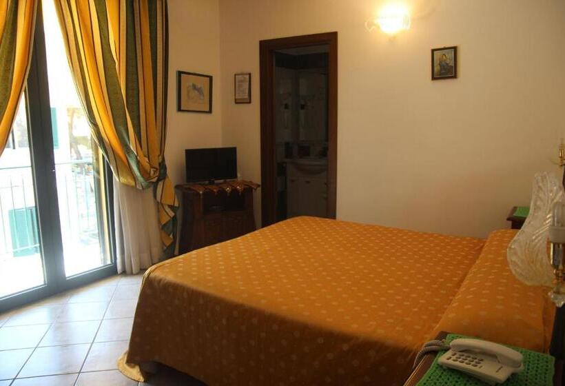اتاق سوپریور, La Barcarola