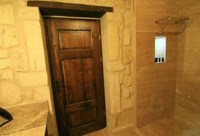 豪华房间, Tafana Cave & Stone Lodge