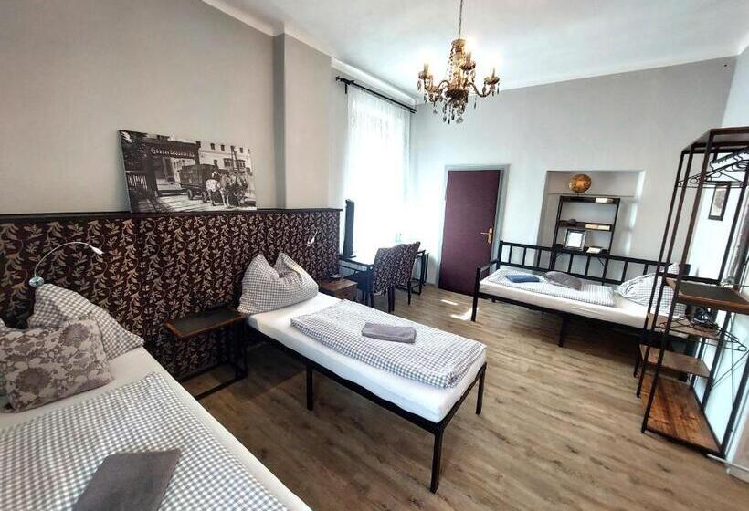 اتاق استاندارد سه نفره, 3 Raben   Leoben   Zimmer Für Geschäftsreisende, Urlauber, Monteure Und Handwerker, Polski Pensjonat