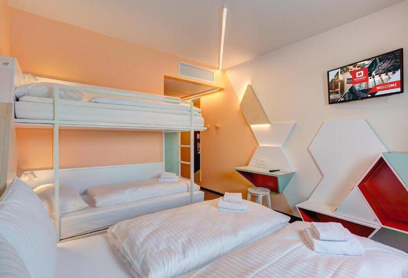 اتاق استاندارد چهار تخته, Meininger Hotel Heidelberg Hauptbahnhof