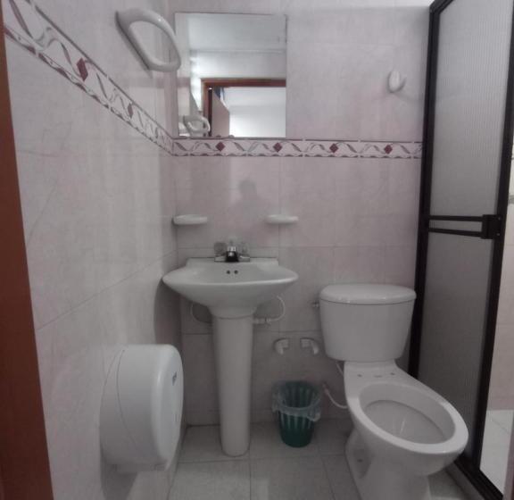اتاق لوکس سه تخته, La Fontana