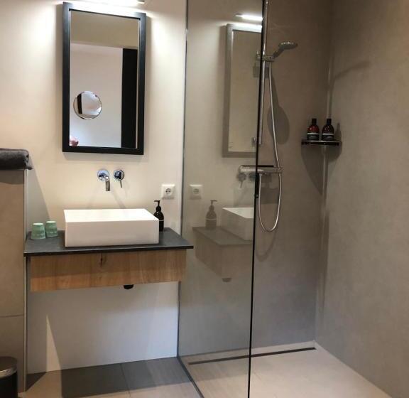 标准间, B&b Otterstee