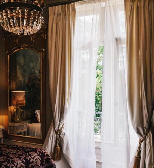 اتاق استاندارد با چشم‌انداز باغ, Château La Creuzette