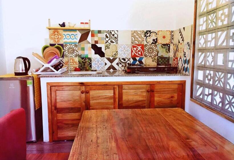 بانگلوی استاندارد, Langchia Home