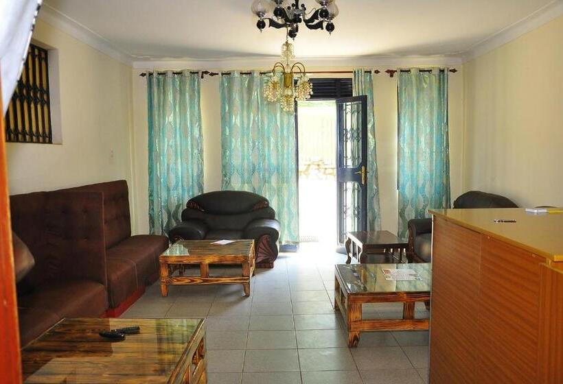 اتاق استاندارد با بالکن, Namulanda Motel