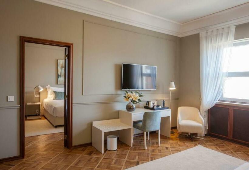 Suite Ejecutiva, Luzeiros Suites