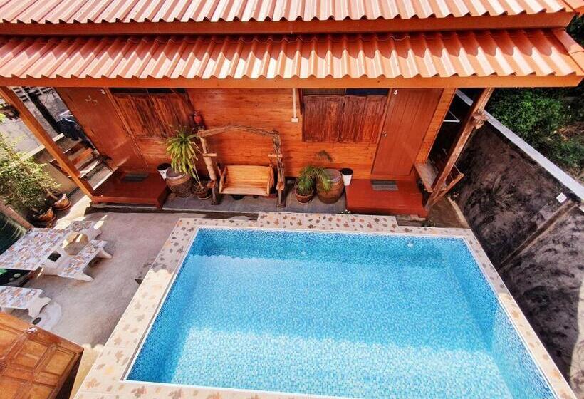 اتاق لوکس با بالکن, Perfect Resort Sukhothai & Motorbikes For Rent & Bicycles For Rent