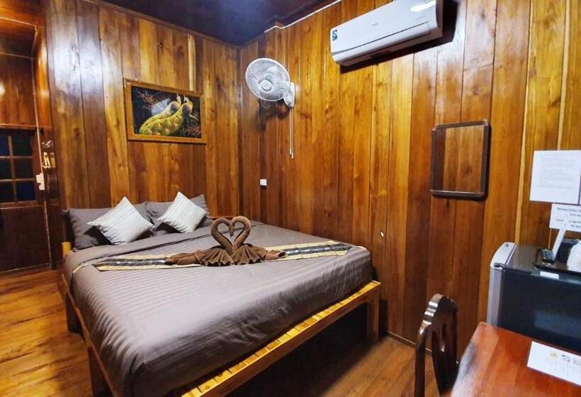 اتاق لوکس با بالکن, Perfect Resort Sukhothai & Motorbikes For Rent & Bicycles For Rent