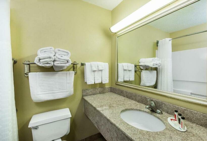 اتاق استاندارد با تخت بزرگ, Baymont By Wyndham Fort Dodge