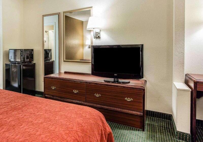 اتاق استاندارد با تخت بزرگ, Quality Inn & Suites Stockbridge Atlanta South I 75