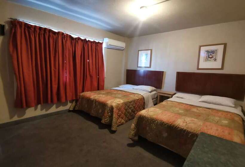 اتاق استاندارد با 2 تخت دوبل, Capital O Hotel Plaza, Mexicali