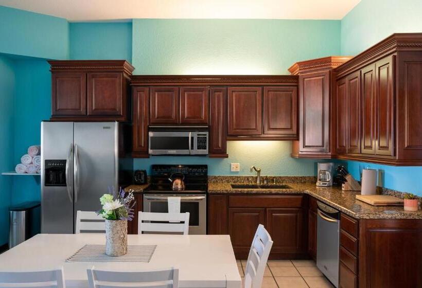 3 Bedroom Suite, Grassy Flats Resort & Beach Club