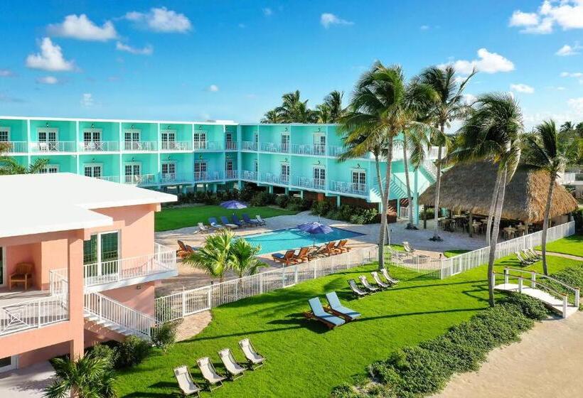 Deluxe Suite King Bed, Grassy Flats Resort & Beach Club