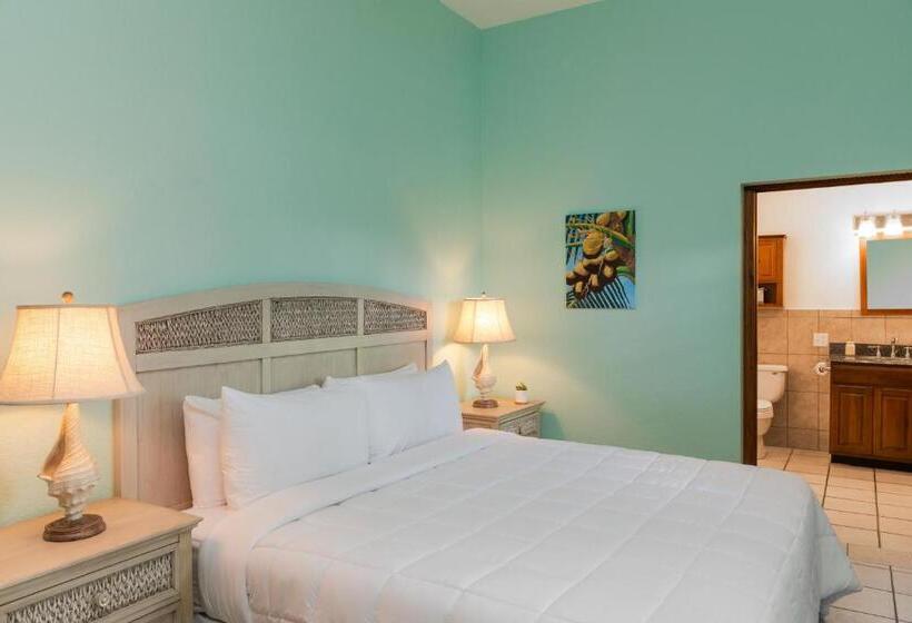 Deluxe Suite King Bed, Grassy Flats Resort & Beach Club