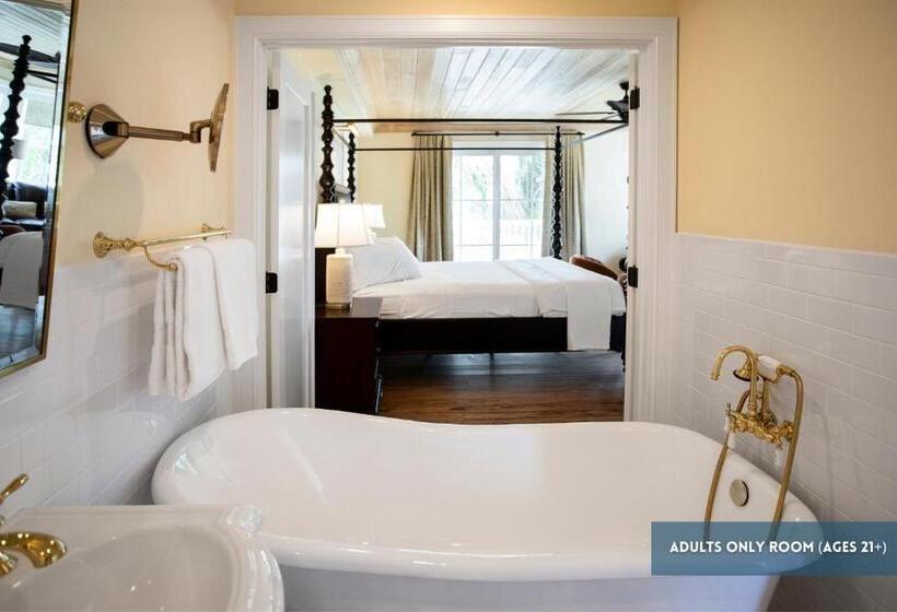 استودیوی لوکس, Grassy Flats Resort & Beach Club