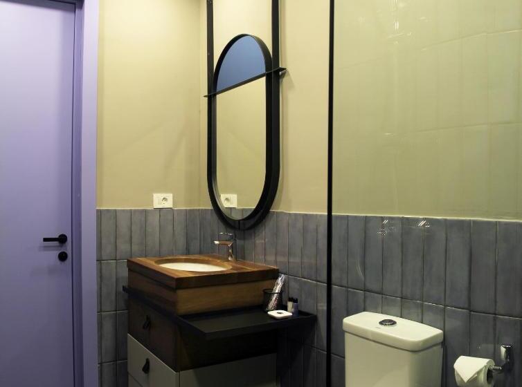 اتاق استاندارد, Hover Boutique