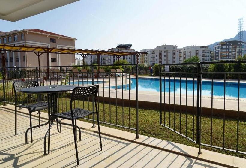 آپارتمان 1 خوابه, Mene Suites