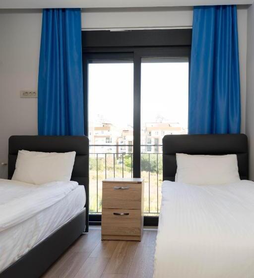 آپارتمان 2 خوابه, Mene Suites