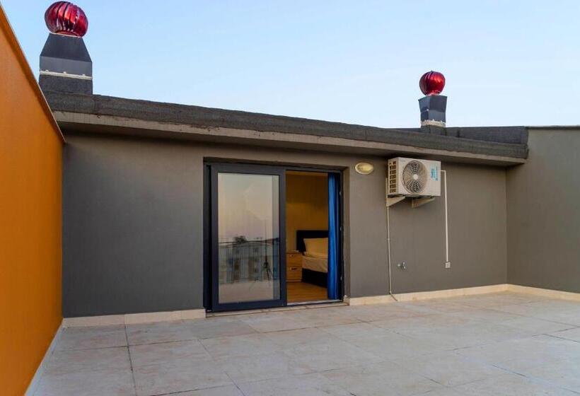 آپارتمان 3 خوابه, Mene Suites